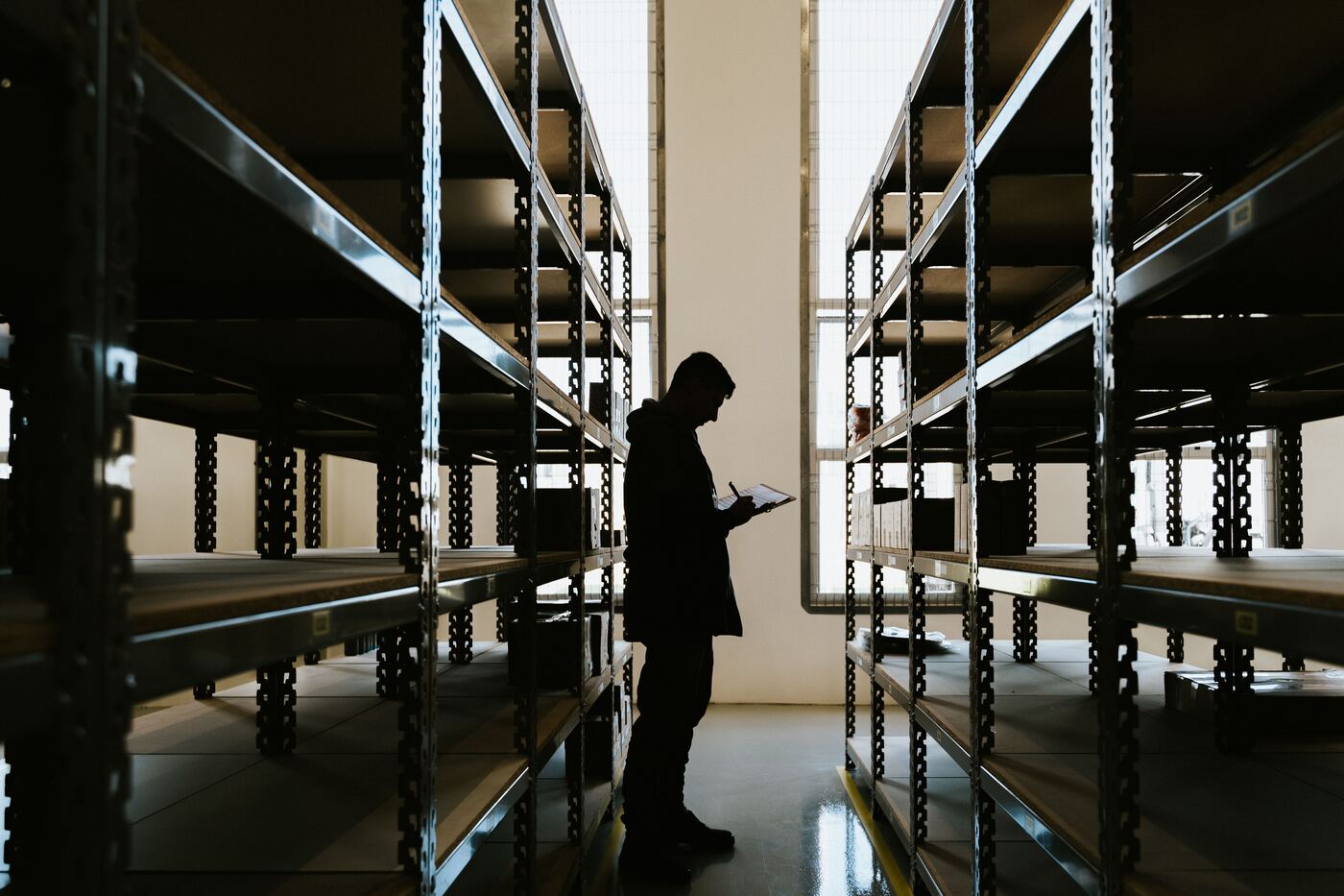 Operational review in a warehouse and inventory facility